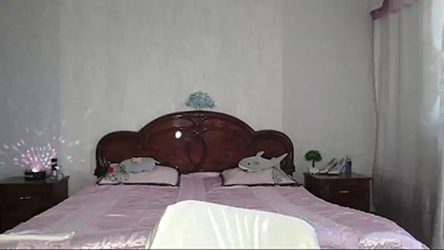 Snapshot of Batari chatting on June 17, 4:48 am Batari online show from June 17, 4:48 am