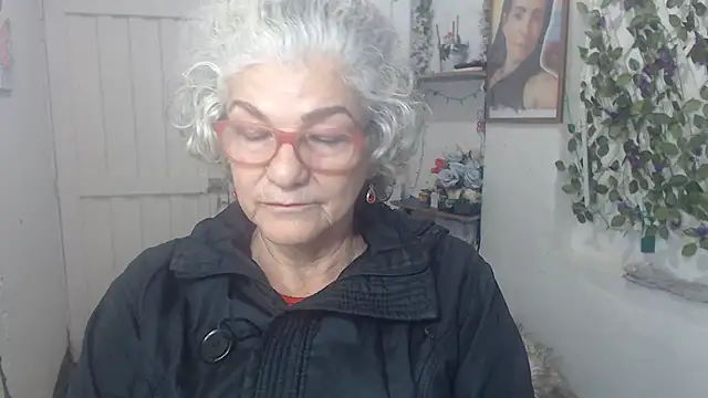 FunnyGrandma online show from October 16, 2:12 am