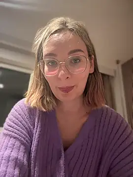 The Snowwhitee online show from December 28, 5:57 pm