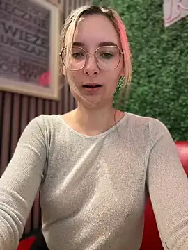 The Snowwhitee online show from February 8, 9:24 am