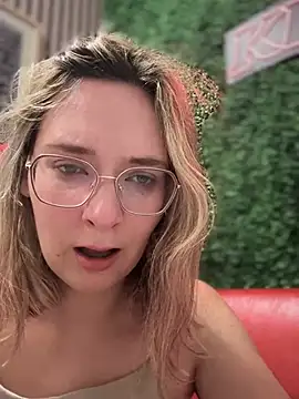 The Snowwhitee online show from February 23, 12:37 pm