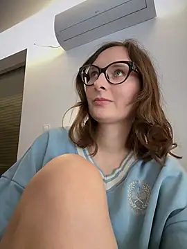 The Snowwhitee online show from February 14, 11:51 am