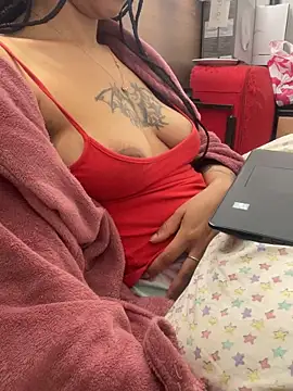 Snapshot of blackmodel chatting on December 23, 3:01 pm blackmodel online show from December 23, 3:01 pm