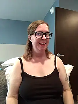 SweetandNaughty1 online show from September 29, 9:19 pm