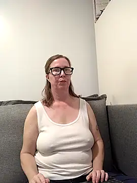 SweetandNaughty1 online show from November 4, 7:57 pm