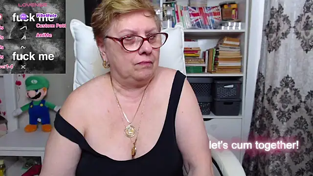 Snapshot of Mella4you chatting on February 20, 10:59 am Mella4you online show from February 20, 10:59 am