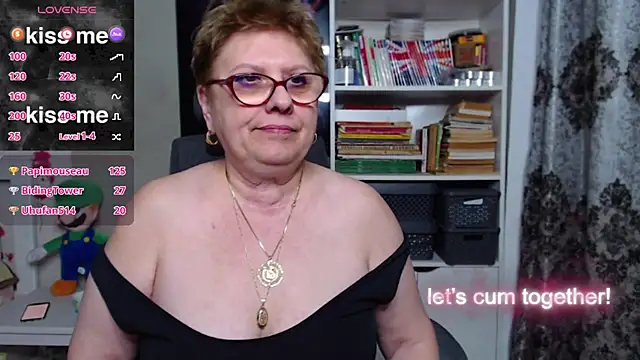 Snapshot of Mella4you chatting on February 27, 4:43 pm Mella4you online show from February 27, 4:43 pm