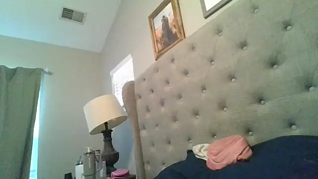 Snapshot of Rhodesxox chatting on June 16, 11:29 pm Rhodesxox online show from June 16, 11:29 pm