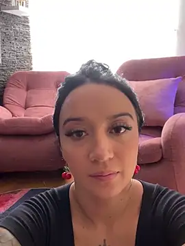 Snapshot of EmmyEvans1 chatting on March 4, 7:43 pm EmmyEvans1 online show from March 4, 7:43 pm
