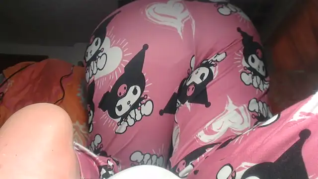 Snapshot of prettyangelsquirt chatting on June 14, 9:28 pm prettyangelsquirt online show from June 14, 9:28 pm