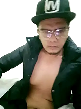 Snapshot of mrbubbaibrahim chatting on October 25, 6:13 pm mrbubbaibrahim online show from October 25, 6:13 pm