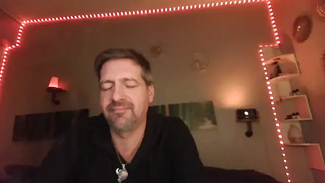 Snapshot of matrikes1 chatting on December 13, 6:49 pm matrikes1 online show from December 13, 6:49 pm