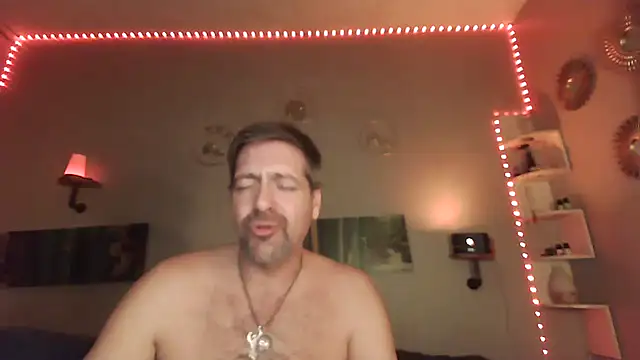 Snapshot of matrikes1 chatting on December 13, 9:52 pm matrikes1 online show from December 13, 9:52 pm