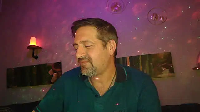 Snapshot of matrikes1 chatting on December 31, 7:07 pm matrikes1 online show from December 31, 7:07 pm