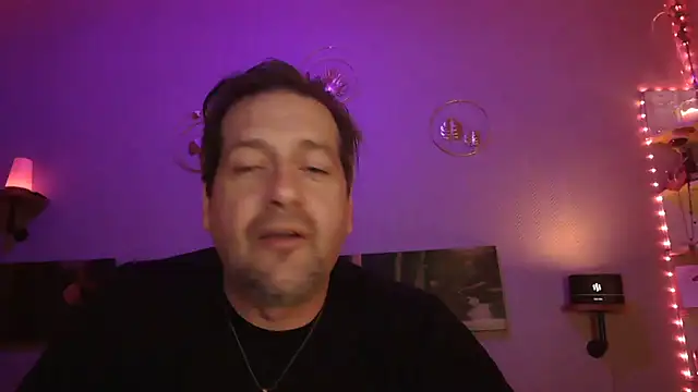 Snapshot of matrikes1 chatting on February 7, 6:56 pm matrikes1 online show from February 7, 6:56 pm