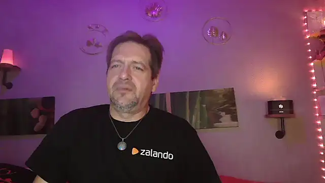 Snapshot of matrikes1 chatting on February 7, 9:58 pm matrikes1 online show from February 7, 9:58 pm