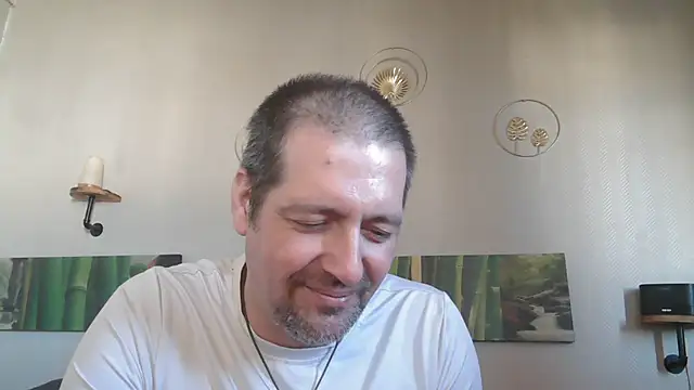 Snapshot of matrikes1 chatting on March 2, 2:32 pm matrikes1 online show from March 2, 2:32 pm