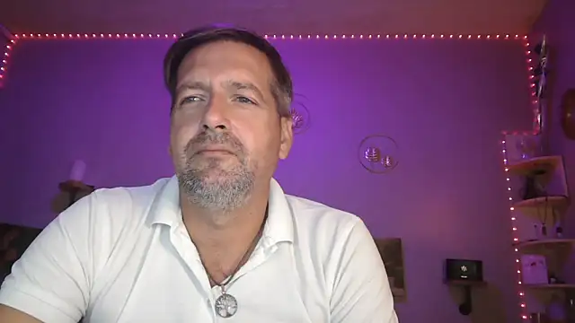 Snapshot of matrikes1 chatting on October 10, 4:39 pm matrikes1 online show from October 10, 4:39 pm