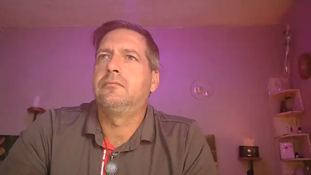 Snapshot of matrikes1 chatting on October 17, 1:35 pm matrikes1 online show from October 17, 1:35 pm