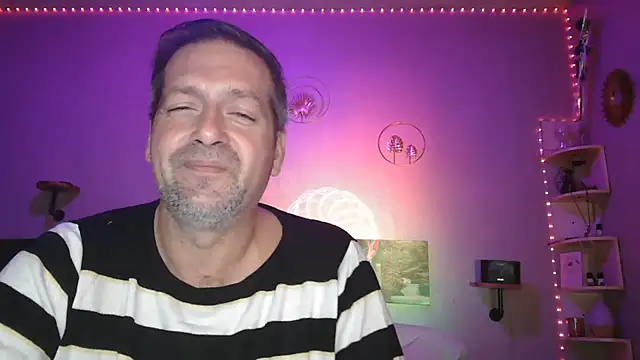 Snapshot of matrikes1 chatting on October 31, 7:48 pm matrikes1 online show from October 31, 7:48 pm