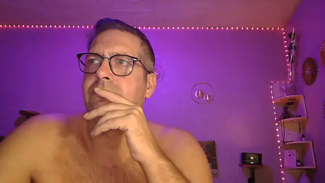 Snapshot of matrikes1 chatting on November 8, 8:40 pm matrikes1 online show from November 8, 8:40 pm