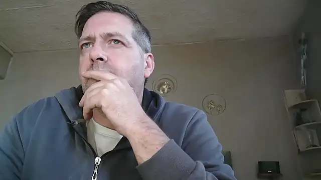Snapshot of matrikes1 chatting on March 24, 4:12 pm matrikes1 online show from March 24, 4:12 pm
