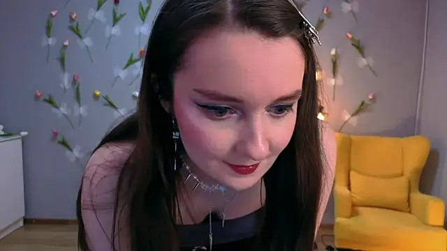 Snapshot of CloudGrace chatting on June 4, 3:34 am CloudGrace online show from June 4, 3:34 am