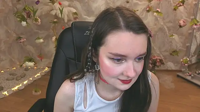 Snapshot of CloudGrace chatting on June 7, 6:22 pm CloudGrace online show from June 7, 6:22 pm