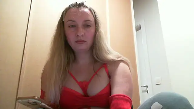 SusanCurt online show from November 1, 5:04 pm