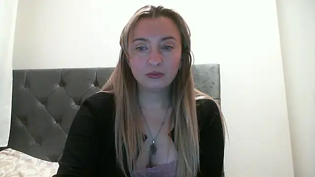 SusanCurt online show from December 2, 6:58 pm