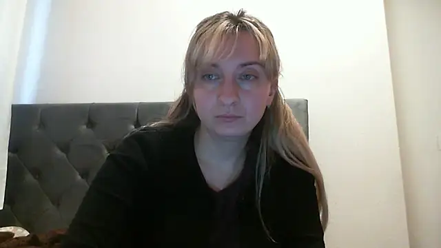 SusanCurt online show from December 5, 9:51 am