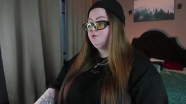 Snapshot of EMMA__CONNOR chatting on January 23, 7:11 am EMMA  CONNOR online show from January 23, 7:11 am