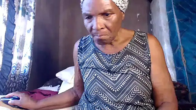 Snapshot of NaughtyGranny chatting on April 5, 8:55 am NaughtyGranny online show from April 5, 8:55 am