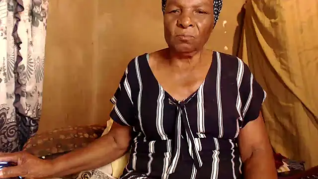 NaughtyGranny online show from July 14, 7:41 pm