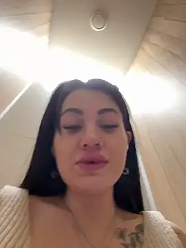 Snapshot of Wet__Bunny chatting on February 9, 12:52 pm Wet Bunny online show from February 9, 12:52 pm