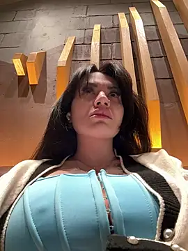 Snapshot of Wet__Bunny chatting on February 19, 6:33 am Wet Bunny online show from February 19, 6:33 am