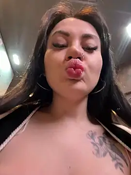 Snapshot of Wet__Bunny chatting on March 1, 6:35 am Wet Bunny online show from March 1, 6:35 am