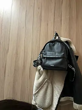 Snapshot of Wet__Bunny chatting on March 14, 9:35 am Wet Bunny online show from March 14, 9:35 am