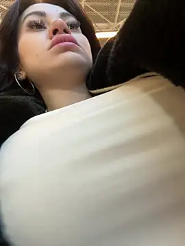 Snapshot of Wet__Bunny chatting on March 15, 9:41 am Wet Bunny online show from March 15, 9:41 am