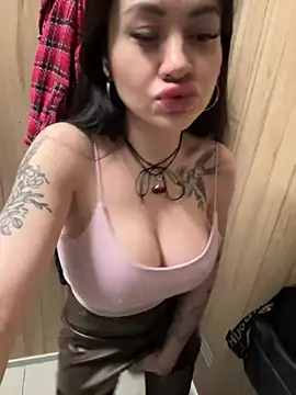 Snapshot of Wet__Bunny chatting on March 16, 9:38 am Wet Bunny online show from March 16, 9:38 am