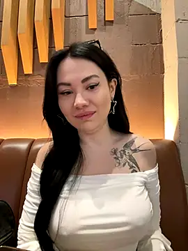 Snapshot of Wet__Bunny chatting on September 9, 6:35 am Wet Bunny online show from September 9, 6:35 am