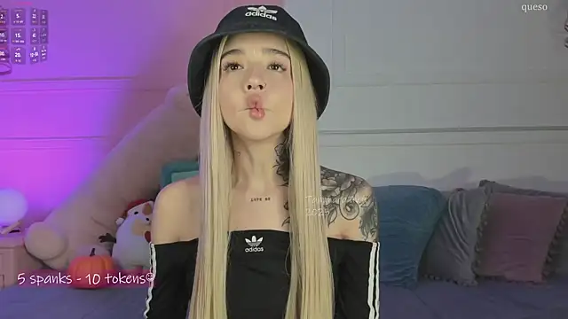 Snapshot of _Tammara_ chatting on November 29, 12:41 pm Tammara online show from November 29, 12:41 pm