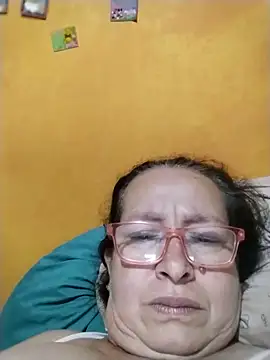Snapshot of LaGochis07 chatting on June 20, 1:52 am LaGochis07 online show from June 20, 1:52 am