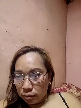 Snapshot of asianwet4u chatting on October 28, 6:17 am asianwet4u online show from October 28, 6:17 am