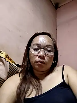 Snapshot of asianwet4u chatting on October 29, 3:20 am asianwet4u online show from October 29, 3:20 am