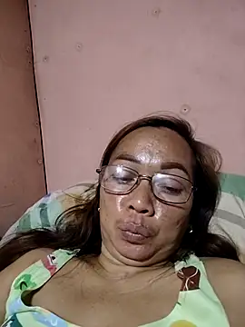 Snapshot of asianwet4u chatting on November 10, 5:01 pm asianwet4u online show from November 10, 5:01 pm