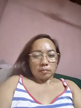 Snapshot of asianwet4u chatting on November 23, 10:42 pm asianwet4u online show from November 23, 10:42 pm