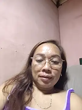 Snapshot of asianwet4u chatting on November 25, 3:23 pm asianwet4u online show from November 25, 3:23 pm