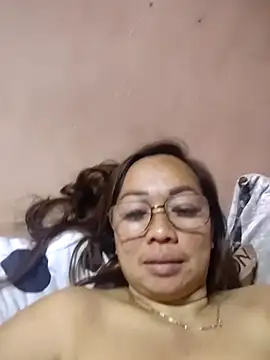 Snapshot of asianwet4u chatting on July 2, 6:25 pm asianwet4u online show from July 2, 6:25 pm