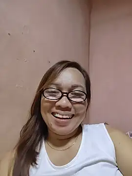 Snapshot of asianwet4u chatting on July 13, 3:59 pm asianwet4u online show from July 13, 3:59 pm